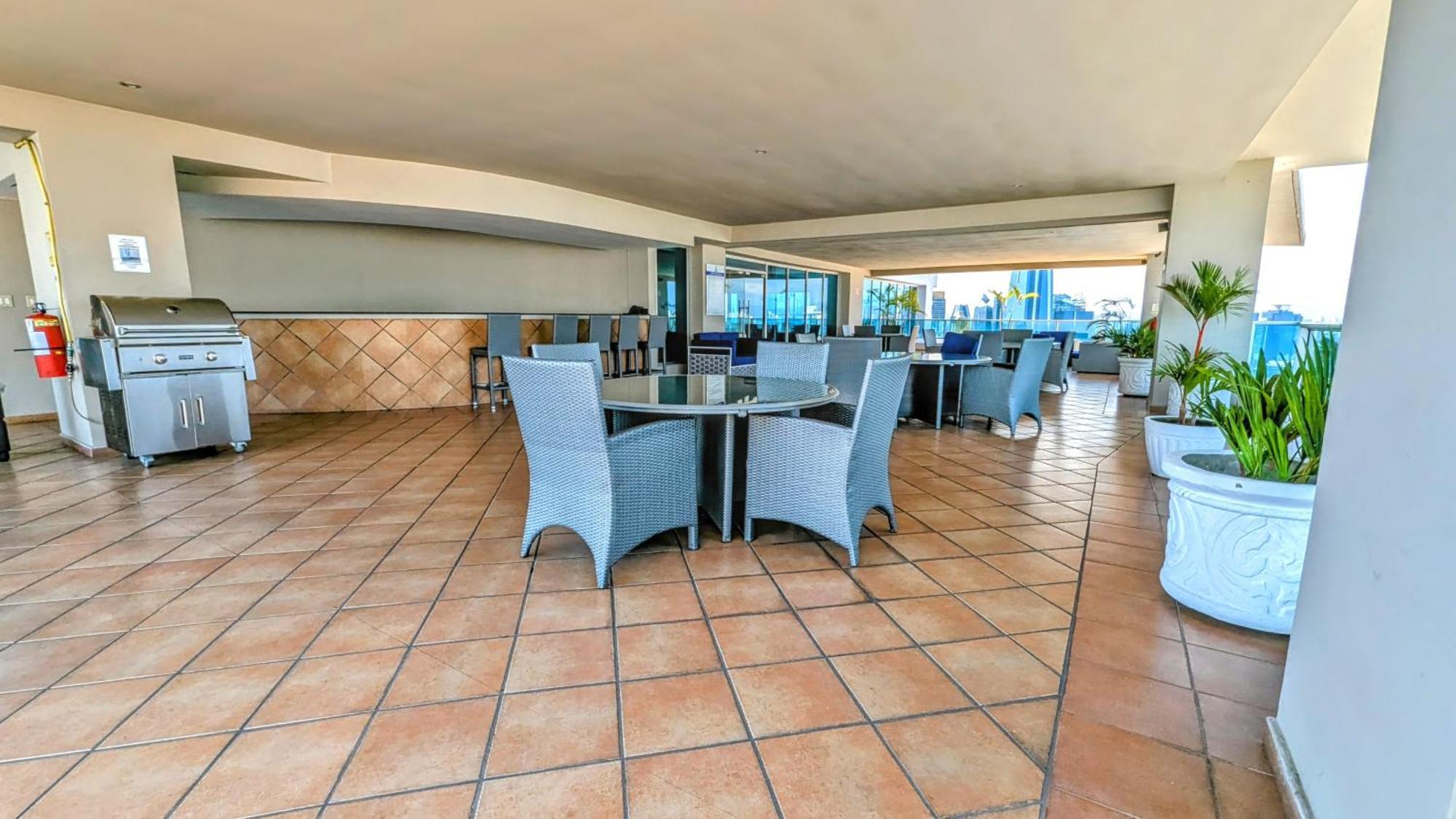 Yc 3602 L Apartamento 2Br En Av Balboa Panama City Exterior photo